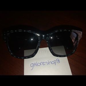 BLACK MCM LOGO SUNGLASSES